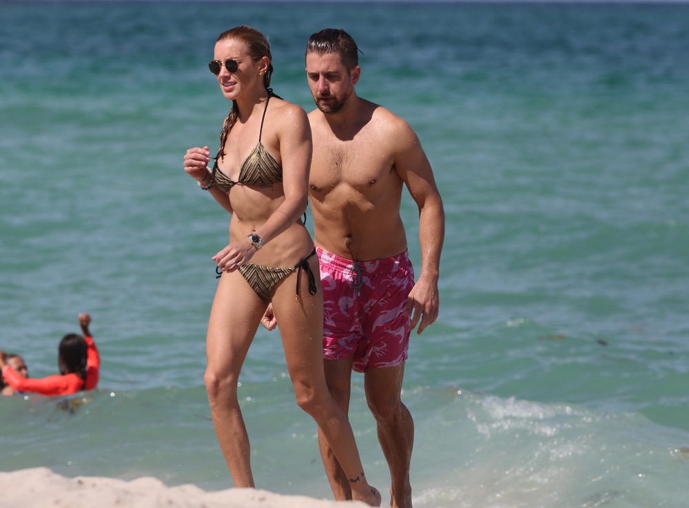 KCP_2017candid_july1_at_beach_in_miami_046.jpg